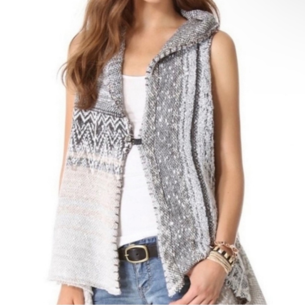 Sleeveless Hooded Knit Vest - Gray and Cream